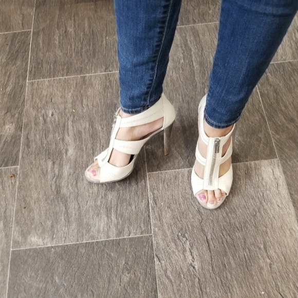 👠MICHAEL KORS HEELED SANDALS - Picture 4 of 11